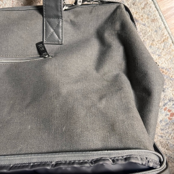 Beis Weekender Bag - Picture 4 of 4